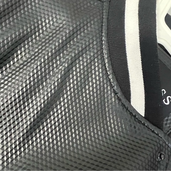 Guess Jacket - Picture 3 of 11